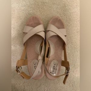 Women’s B.O.C tan wedge sandals size 7